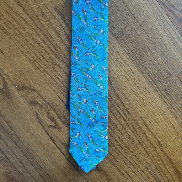 Lilly Pulitzer Men's Tie with mermaids - Picture 1 of 4